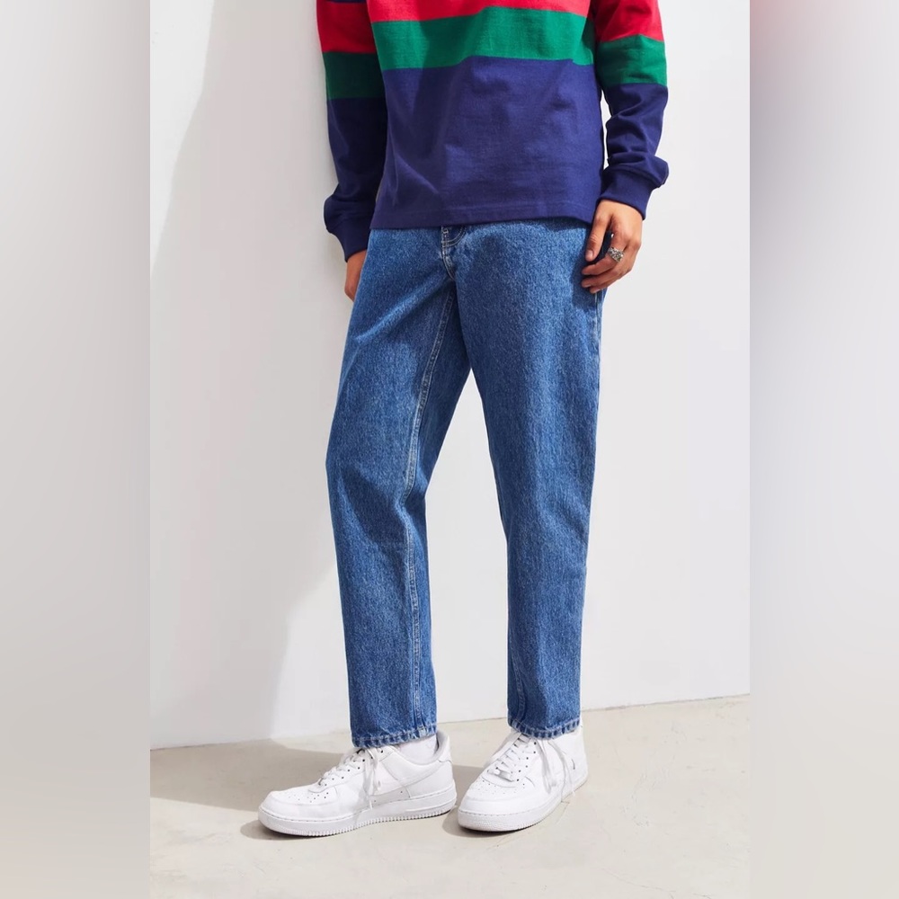 Urban Outfitters BDG, Dad Fit jeans. Blue Medium Wash. Straight Leg.